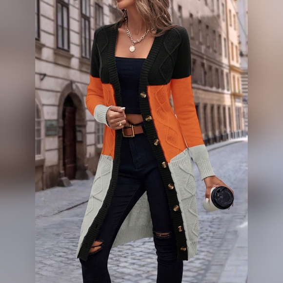 Color Block Dual Pocket Button Front Cardigan - Picture 2 of 4